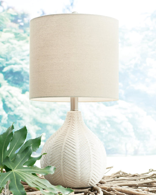 Rainermen Ceramic Table Lamp (1/CN) Royal Furniture