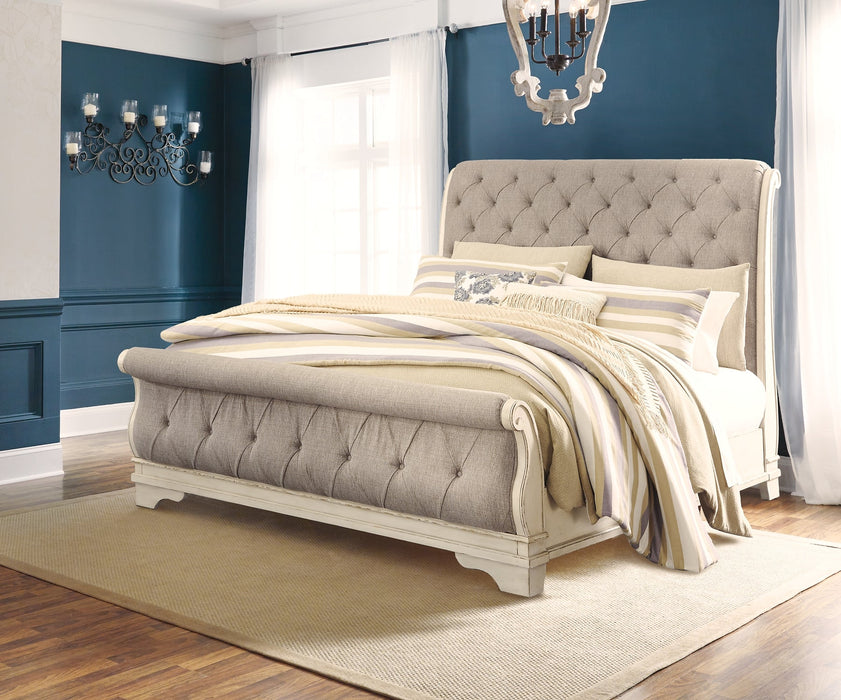 Realyn Queen Sleigh Bed with Mirrored Dresser Royal Furniture