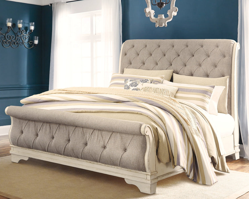 Realyn Queen Sleigh Bed with Mirrored Dresser Royal Furniture