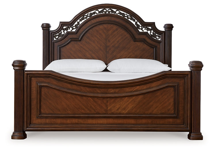 Lavinton King Poster Bed with Dresser