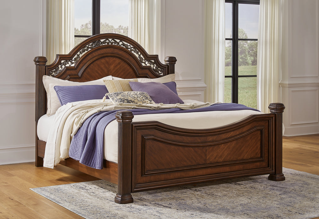 Lavinton Queen Poster Bed with Dresser and Nightstand