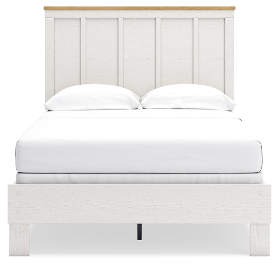 Linnocreek Full Panel Bed with Mirrored Dresser