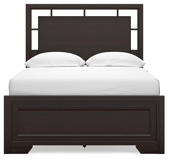 Covetown Full Panel Bed with Dresser and 2 Nightstands