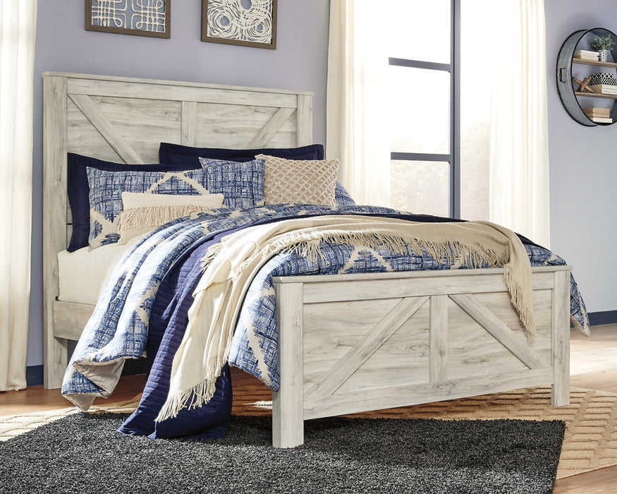 Bellaby Queen Crossbuck Panel Bed with 2 Nightstands Royal Furniture