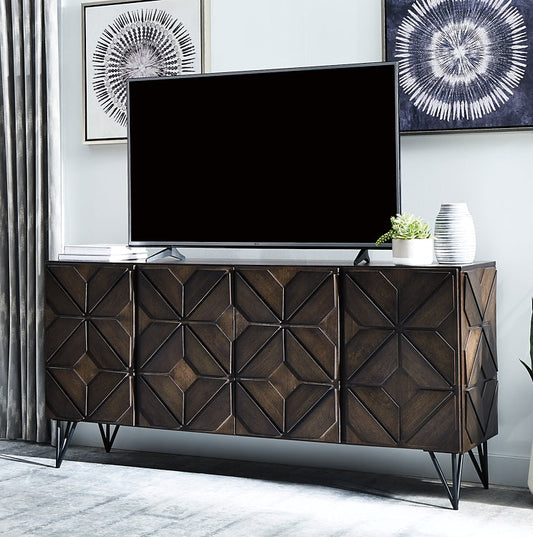 Chasinfield Extra Large TV Stand Royal Furniture