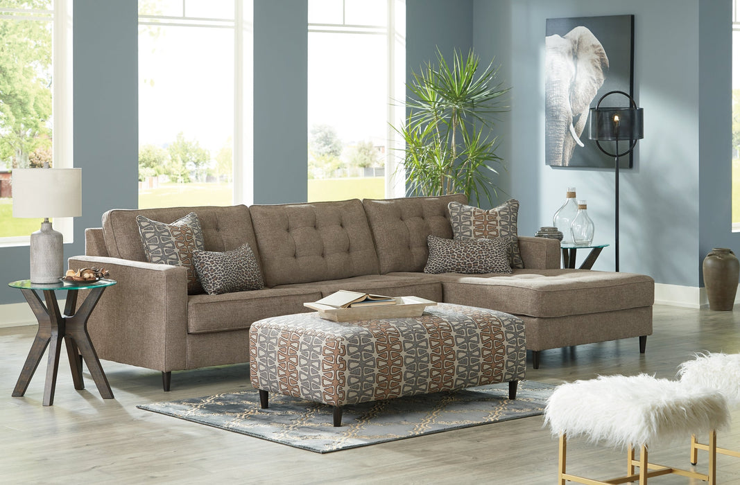 Flintshire 2-Piece Sectional with Ottoman Royal Furniture