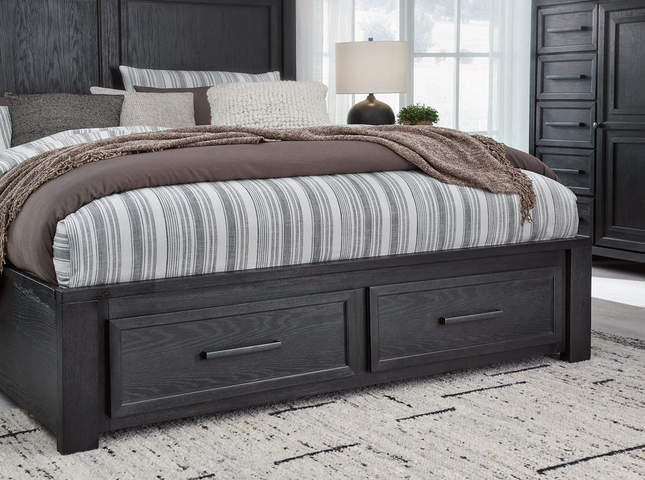 Foyland California King Panel Storage Bed with Mirrored Dresser, Chest and Nightstand Royal Furniture