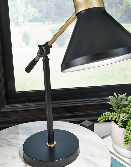 Garville Metal Desk Lamp (1/CN) Royal Furniture