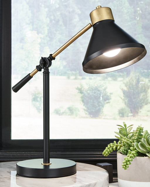 Garville Metal Desk Lamp (1/CN) Royal Furniture