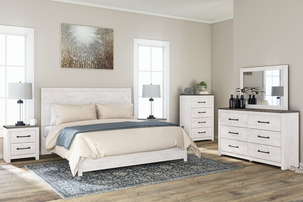 Gerridan King Panel Bed with Dresser Royal Furniture