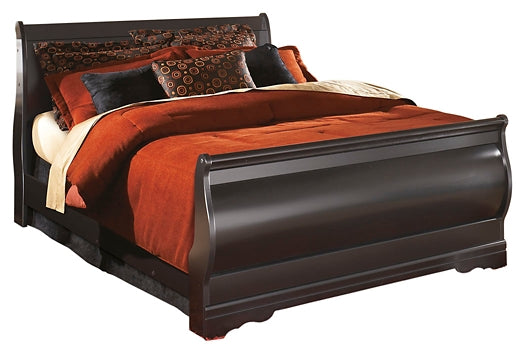 Huey Vineyard Queen Sleigh Bed with Mirrored Dresser, Chest and 2 Nightstands Royal Furniture