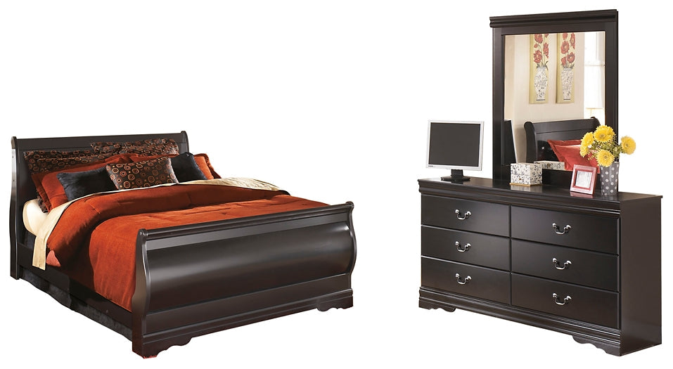 Huey Vineyard Queen Sleigh Bed with Mirrored Dresser Royal Furniture