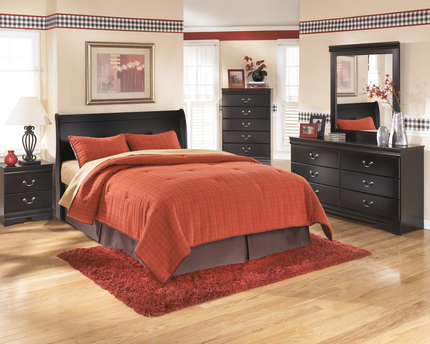 Huey Vineyard Queen Sleigh Headboard with Mirrored Dresser, Chest and 2 Nightstands Royal Furniture