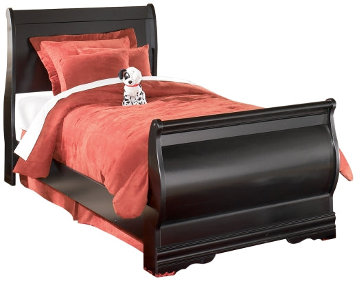 Huey Vineyard Twin Sleigh Bed with Mirrored Dresser, Chest and 2 Nightstands Royal Furniture