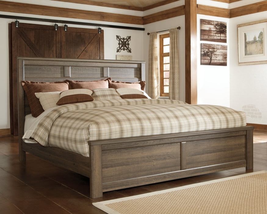 Juararo California King Panel Bed with Mirrored Dresser, Chest and 2 Nightstands Royal Furniture