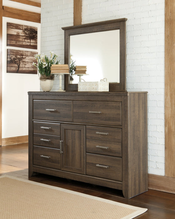 Juararo California King Panel Bed with Mirrored Dresser, Chest and 2 Nightstands Royal Furniture