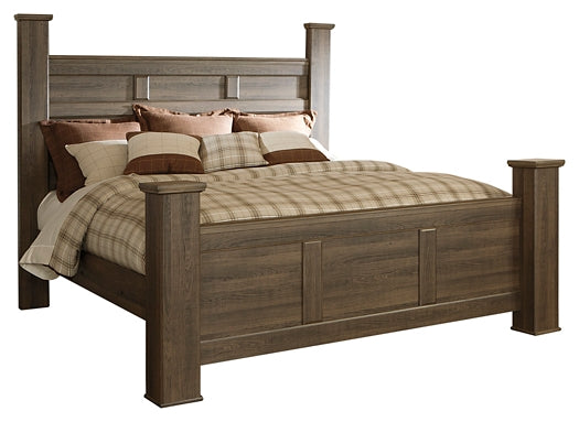 Juararo California King Poster Bed with Mirrored Dresser, Chest and 2 Nightstands Royal Furniture