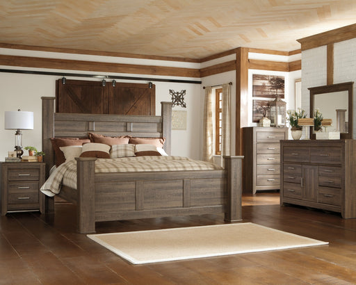 Juararo California King Poster Bed with Mirrored Dresser, Chest and 2 Nightstands Royal Furniture