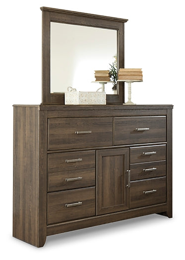 Juararo King Poster Bed with Mirrored Dresser, Chest and 2 Nightstands Royal Furniture