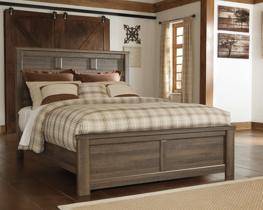 Juararo Queen Panel Bed with Mirrored Dresser, Chest and 2 Nightstands Royal Furniture