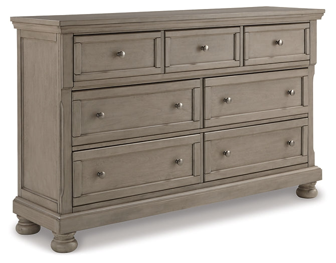 Lettner Queen Panel Bed with Dresser Royal Furniture