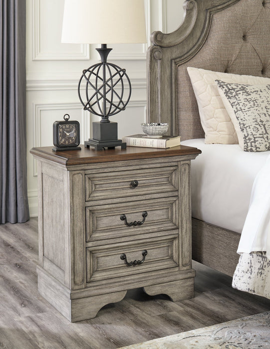 Lodenbay California King Panel Bed with Mirrored Dresser and 2 Nightstands Royal Furniture