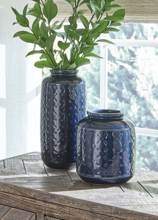 Marenda Vase Set (2/CN) Royal Furniture