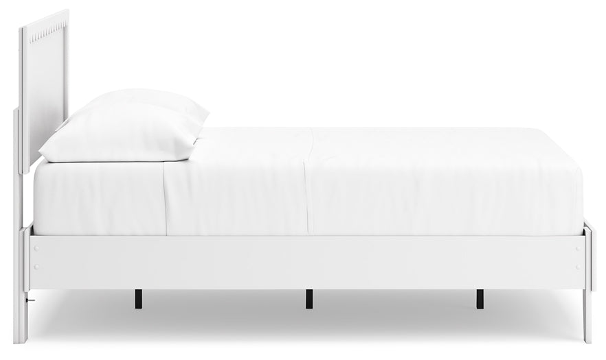 Hallityn  Panel Platform Bed